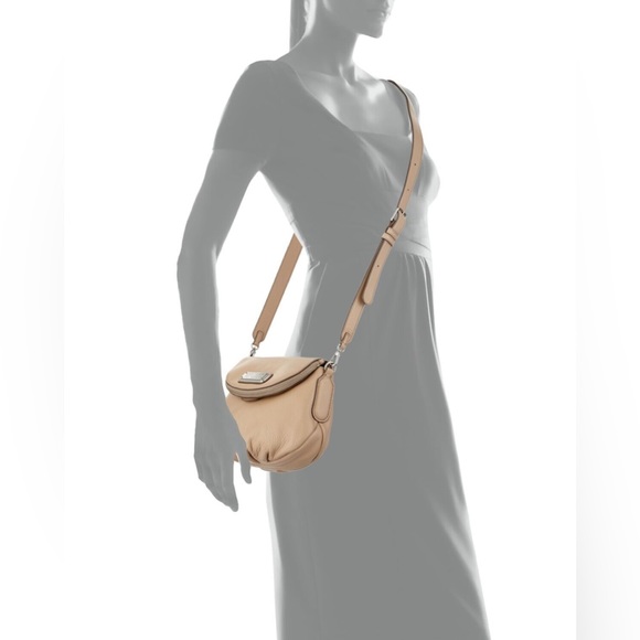 MARC by Marc Jacobs New Q Natasha Leather Crossbody Bag - Nude - Picture 2 of 12